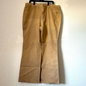 Women’s tan khaki pants never worn